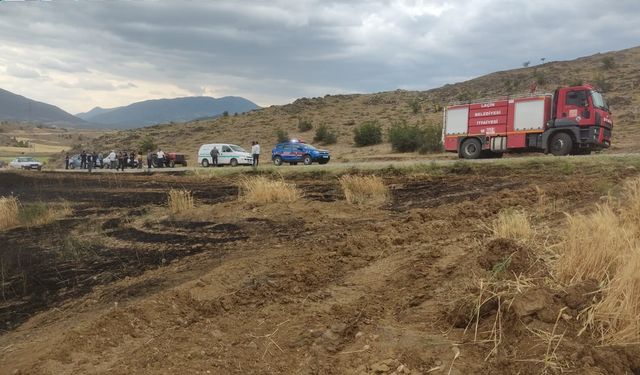 Laçin’de çıkan yangında 5  dekar buğday tarlası yandı