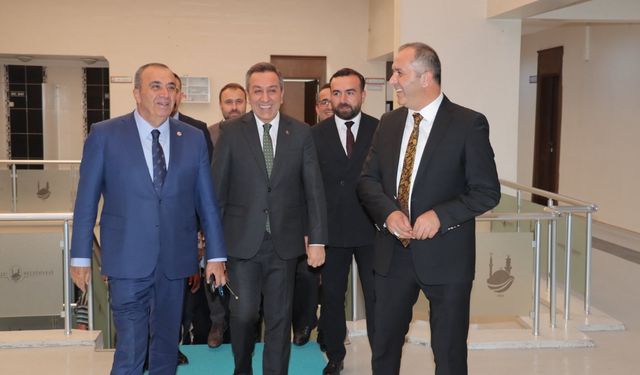 Vahit Kayrıcı’dan  Dere’ye kutlama