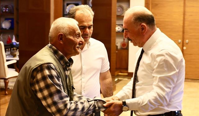 Vali Çalgan Şehit babası  Sadık Uslu’yu ağırladı