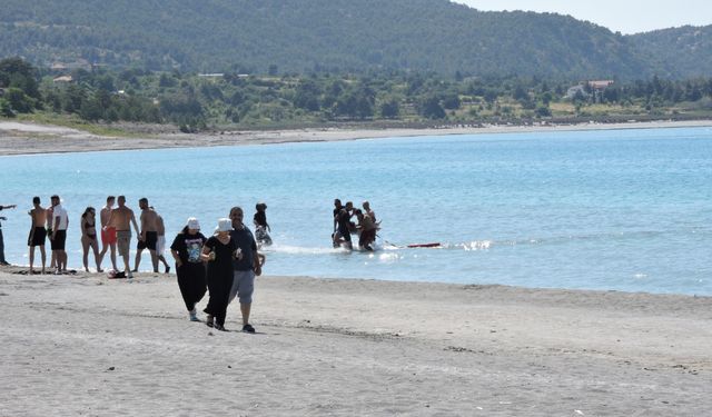Salda Gölü’nde can pazarı: Genç kız ölümle burun buruna geldi
