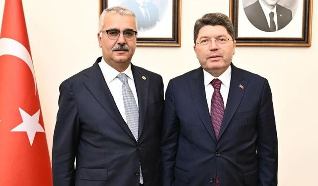 Ahlatcı’dan Bakan  Yılmaz Tunç’a tebrik