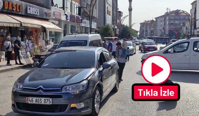Çorum’da 3 aracın karıştığı kaza kamerada