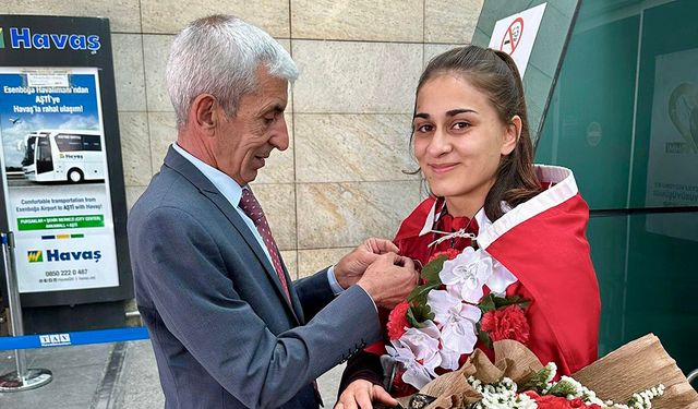 Özdenur Özmez Avrupa ikincisi