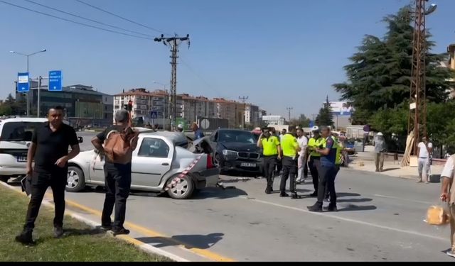 Çevreyolunda zincirleme kaza: Yaralılar var