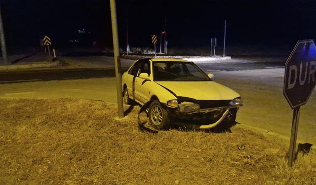 Ehliyetsiz sürücü kaza yaptı: 37 bin lira ceza