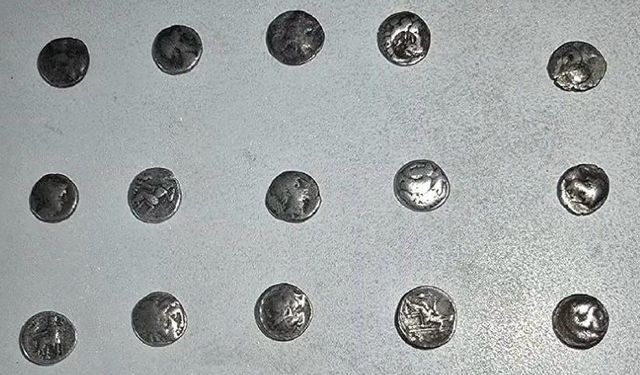 Sungurlu’da bir araçta tarihi eser  niteliğinde 26 sikke bulundu