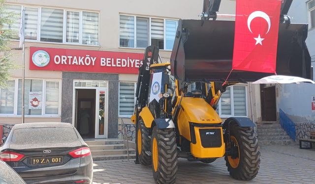 Ortaköy’e kazıcı  yükleyici kepçe
