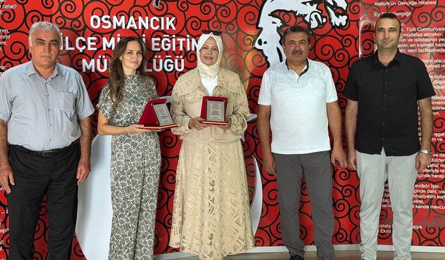 Eğitime katkı sağlayan  isimlere anlamlı teşekkür