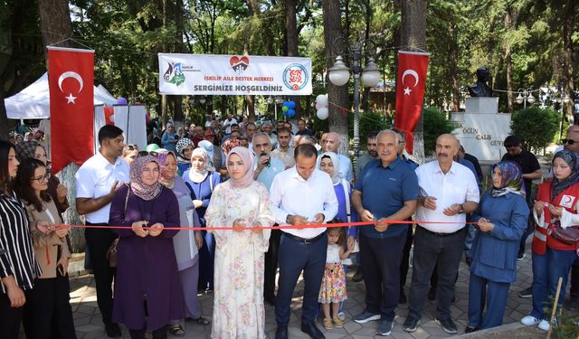 ADEM kursiyerlerinin  sergisi göz kamaştırdı