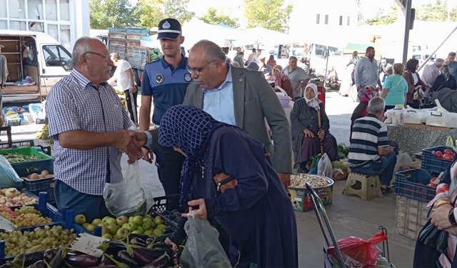 Dodurga Belediye Başkanı Çetinkaya, salı pazarını ziyaret etti