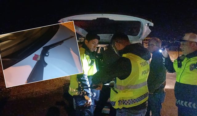 Polisin şüphe üzerine durdurduğu  cipten ruhsatsız tüfek çıktı