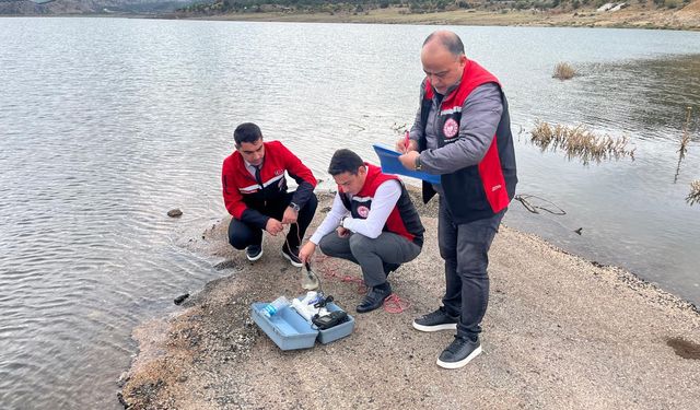Kargı'daki su kaynaklarından nitrat  kirliliğini önlemek için numune alındı