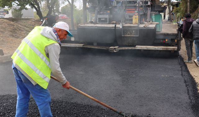 Sungurlu’da sanayi  sitesi asfaltlanıyor