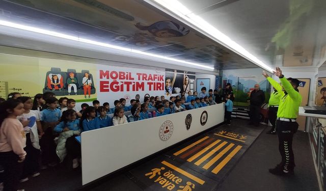 400 öğrenciye trafik eğitimi