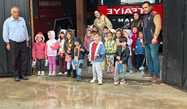 Sungurlu'da öğrencilere  itfaiyecilik anlatıldı