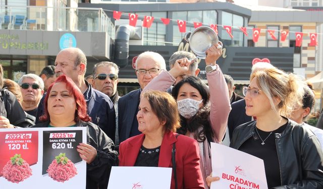 Çorum'da CHP, yoksulluğa karşı boş tencere eylemi yaptı!