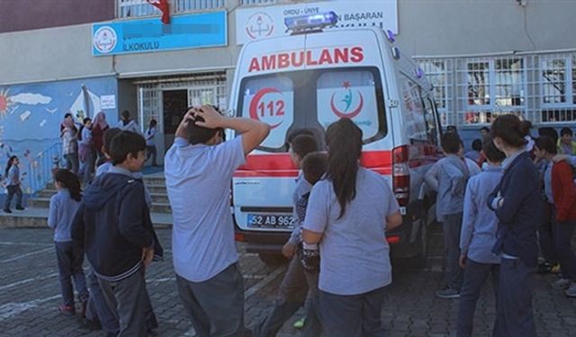 Öğrencilerin tavuk dönerden zehirlenmesi Meclis’te gündem oldu!