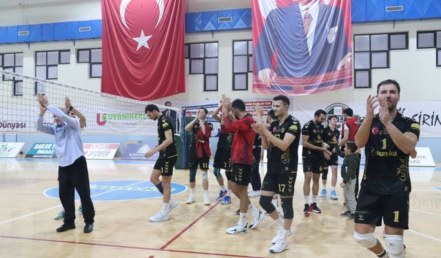 Efelerin zirve yürüyüşü: 3-0