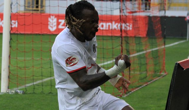 Eze 5 yıl sonra hat-trick yaptı