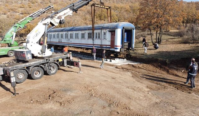 Bayat trenine kavuştu