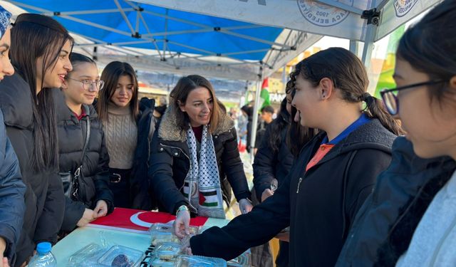 Gazzeliler yararına  kermes düzenlendi