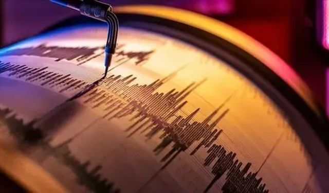 4,9 büyüklüğünde deprem