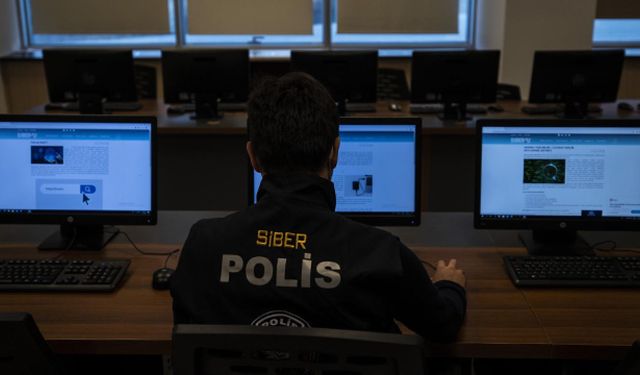 Çocuk tacizi, nitelikli dolandırıcılık ve yasa dışı bahis! Çorum'da siber operasyonu
