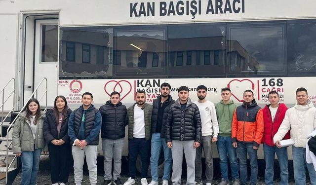 Ülkücü gençlerden kan bağışına destek