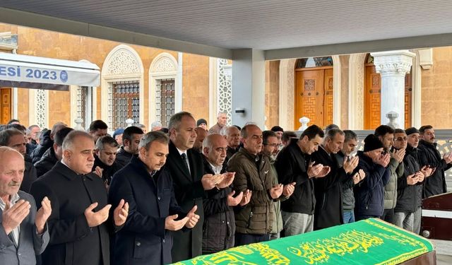 Selahattin Eker defnedildi