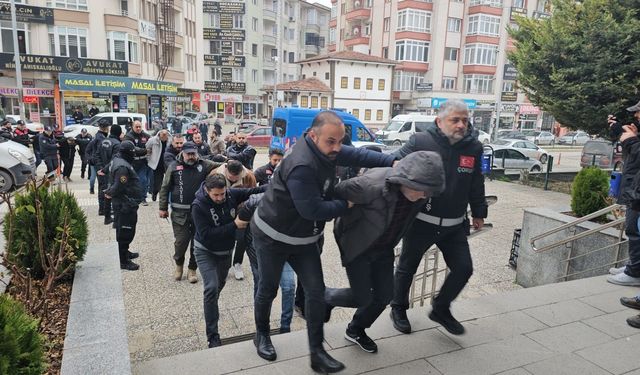 Çorum'da 100 milyon liralık vurgun! 14 şüpheli yakalandı