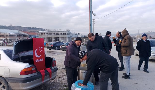 Saadet Partisi’nden sıcak çorba ikramı