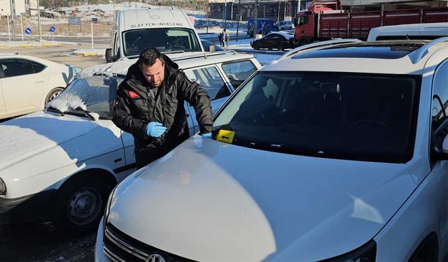 Çorum’da avukata ait cipin camına yorgun mermi isabet etti