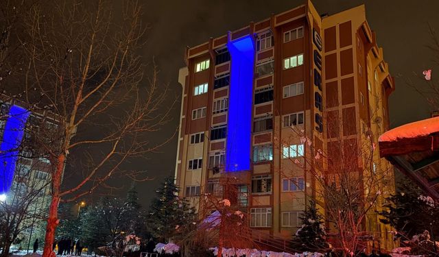 Karnesinde 3 zayıfı olan lise 1  öğrencisi, yaşamına son verdi