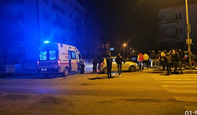 Otomobil ile motosiklet çarpıştı 1 yaralı