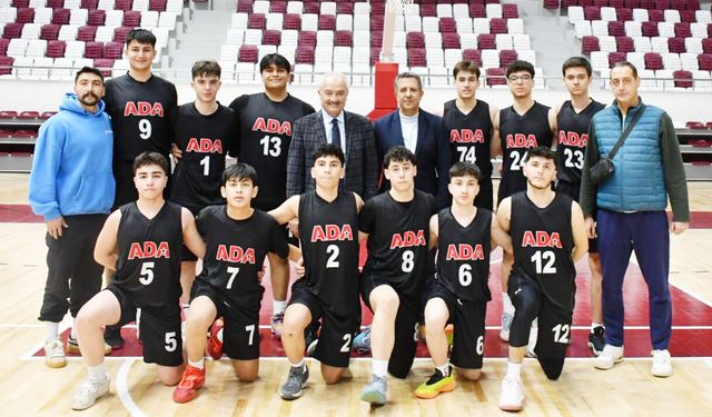 Ada Koleji yarı finalde