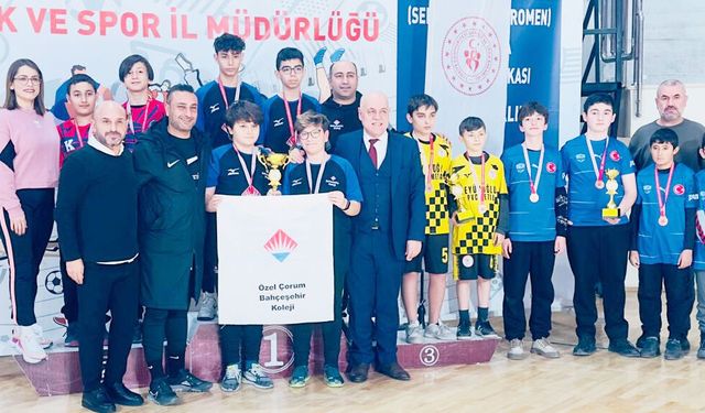 Okullarda raketlerin şampiyonu belli oldu