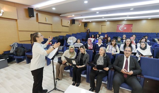Kadınlardan oluşan koro  ilk konserine hazırlanıyor
