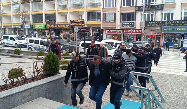 Çorum'da işyerlerini kurşunlayan saldırganlar yakalandı