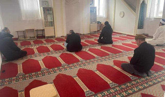 Bu köyde yıllar sonra ilk  kez Cuma namazı kılındı