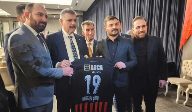 Arıcı’dan Çiftçi’ye  Çorum FK forması