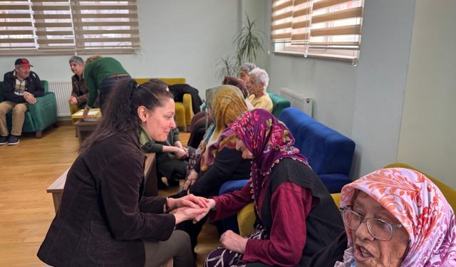 CHP’li kadınlardan  bayram ziyaretleri