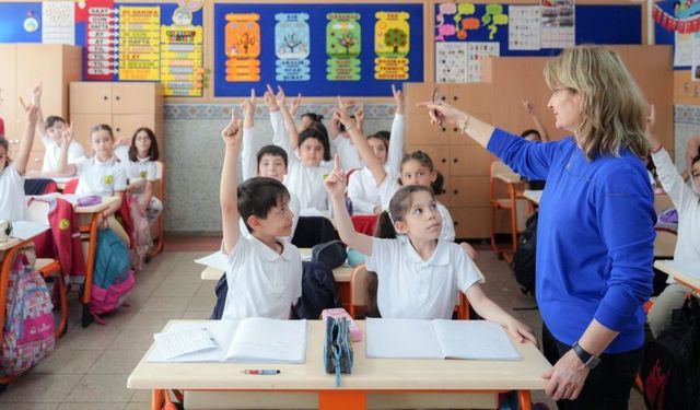 Okullarda ara tatil kalkıyor mu?