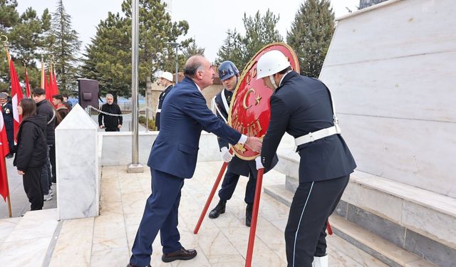 Şehitlere duygu dolu anma