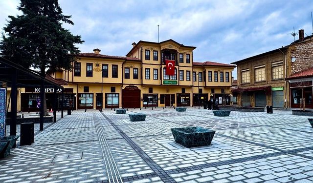 Bayramlaşma Töreni  Han Önü Meydanı’nda