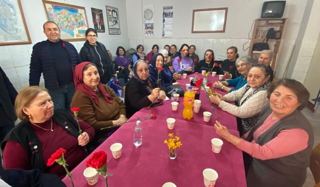 Üçköy Derneği’nde çiğdemli Kadınlar Günü kutlaması