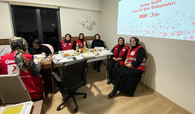Kızılay’dan üniversite öğrencilerine  “anne eli iftar buluşması”