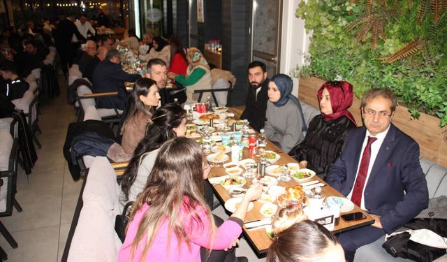 İnşaat mühendisleri iftarda bir araya geldi