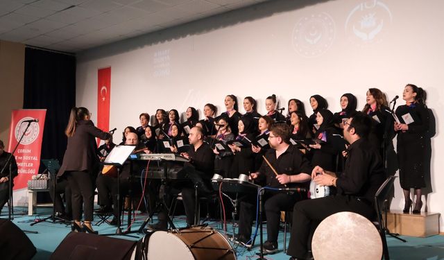 Kadınlardan oluşan "Gönülden Ezgiler Korosu" mest etti