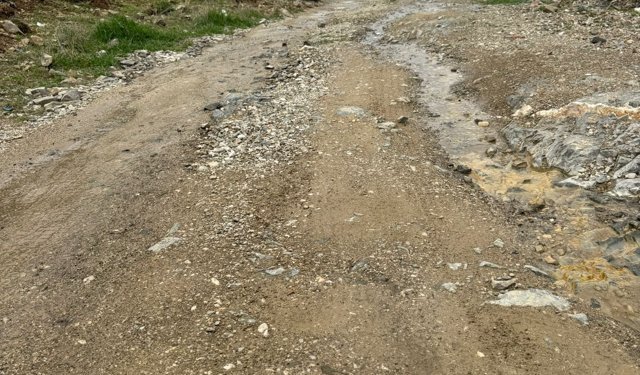 Çorum’da yol sorunu: "Bağlarımıza gidemiyoruz"