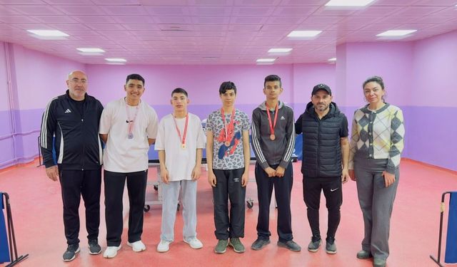 En özel raketler yarıştı